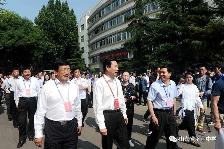 李群最新動態(tài)，揭開未來無限潛能之門